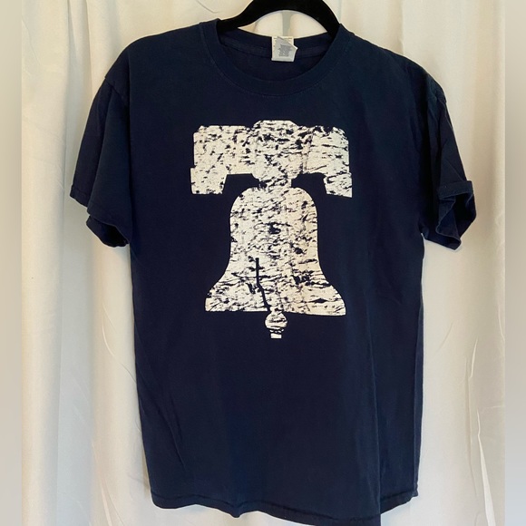 Phillies 2019 Opening Night T-Shirt, Size M - Picture 1 of 2